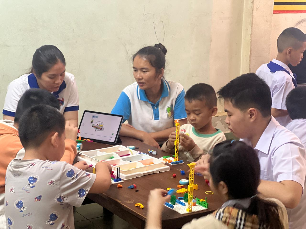 Robotics building Activity for children with Autism